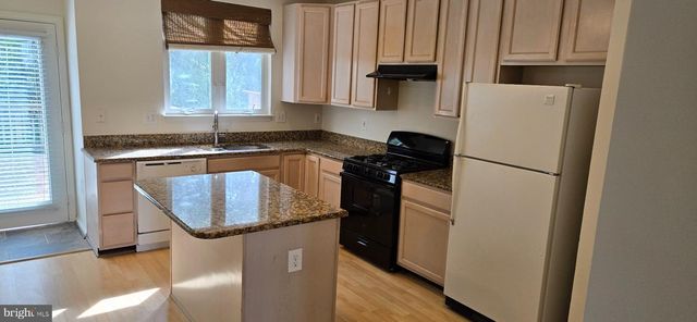 14610 INDIAN SUMMER CT, Centreville, VA 20120