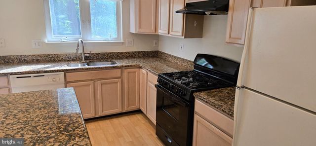 14610 INDIAN SUMMER CT, Centreville, VA 20120