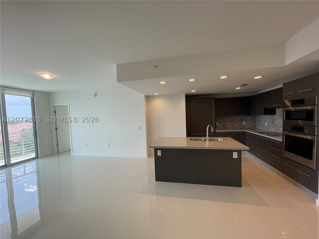 7875 NW 107th Ave 409, Doral, FL 33178