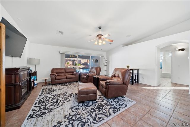 2435 Park Ridge Avenue, Bullhead City, AZ 86429