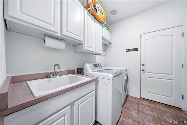 2435 Park Ridge Avenue, Bullhead City, AZ 86429