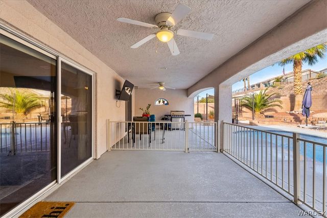 2435 Park Ridge Avenue, Bullhead City, AZ 86429