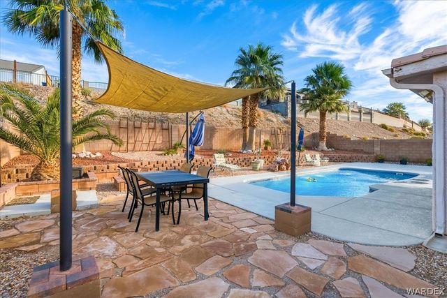 2435 Park Ridge Avenue, Bullhead City, AZ 86429