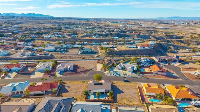 2435 Park Ridge Avenue, Bullhead City, AZ 86429