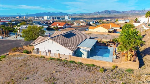 2435 Park Ridge Avenue, Bullhead City, AZ 86429