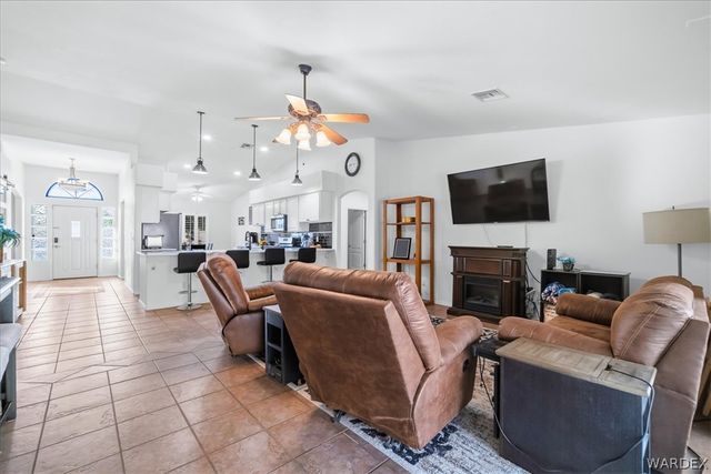 2435 Park Ridge Avenue, Bullhead City, AZ 86429