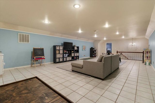 2111 Sycamore Drive, West Plains, MO 65775