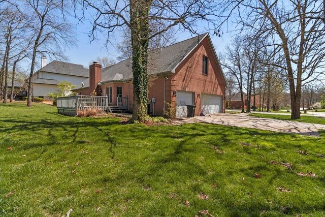 2111 Sycamore Drive, West Plains, MO 65775