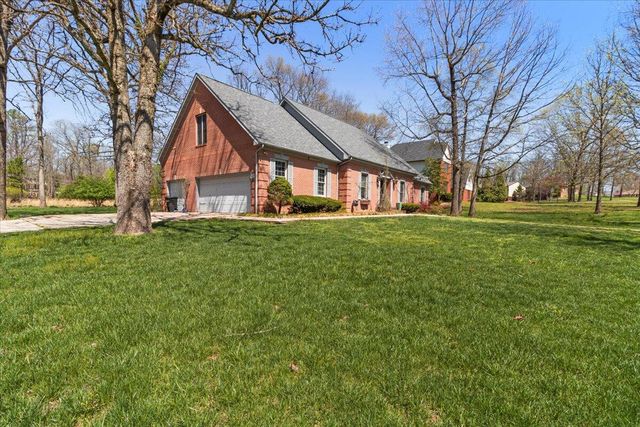 2111 Sycamore Drive, West Plains, MO 65775