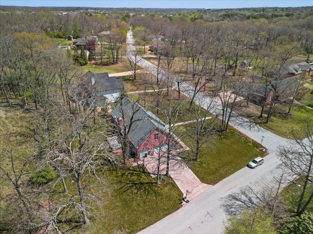 2111 Sycamore Drive, West Plains, MO 65775