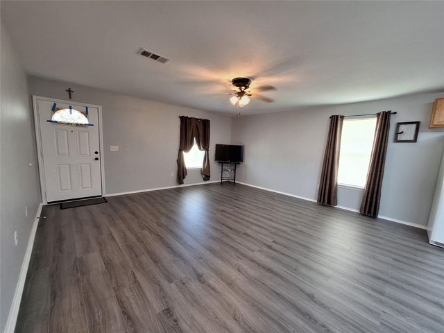 304 Bayside Drive, Anahuac, TX 77514