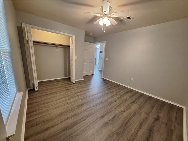 304 Bayside Drive, Anahuac, TX 77514