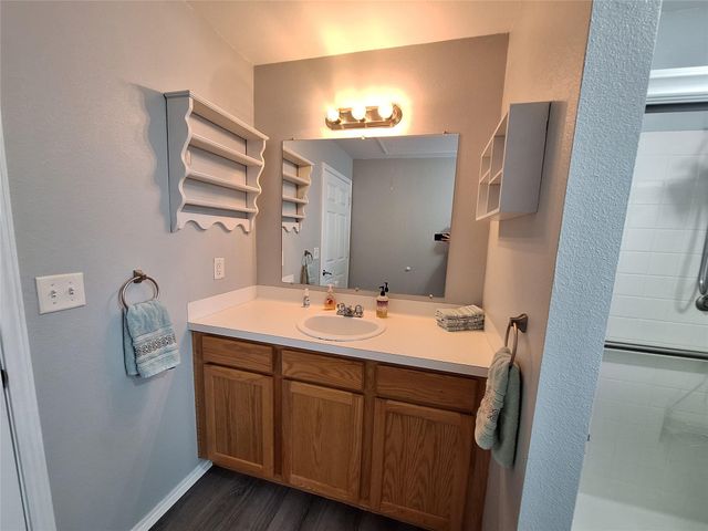 304 Bayside Drive, Anahuac, TX 77514