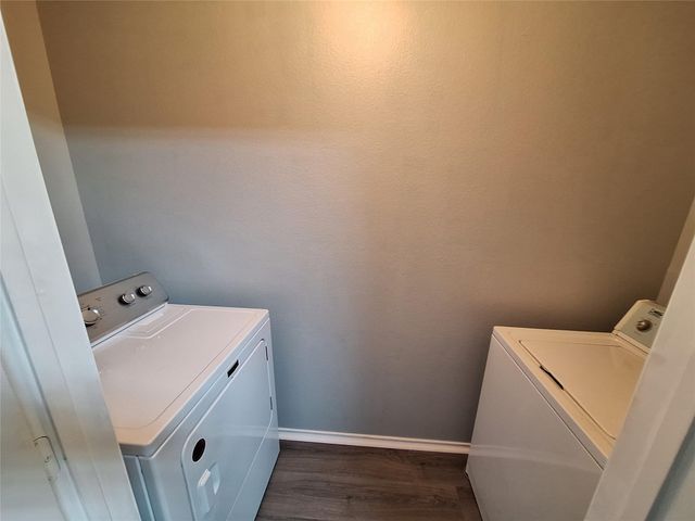 304 Bayside Drive, Anahuac, TX 77514