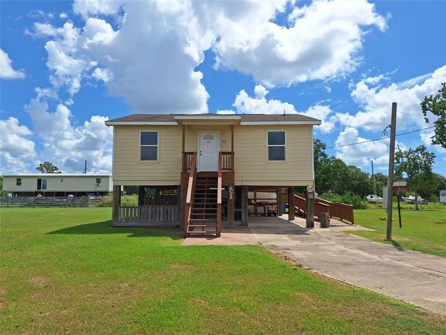 304 Bayside Drive, Anahuac, TX 77514