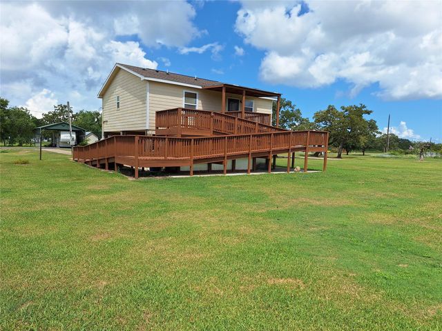 304 Bayside Drive, Anahuac, TX 77514