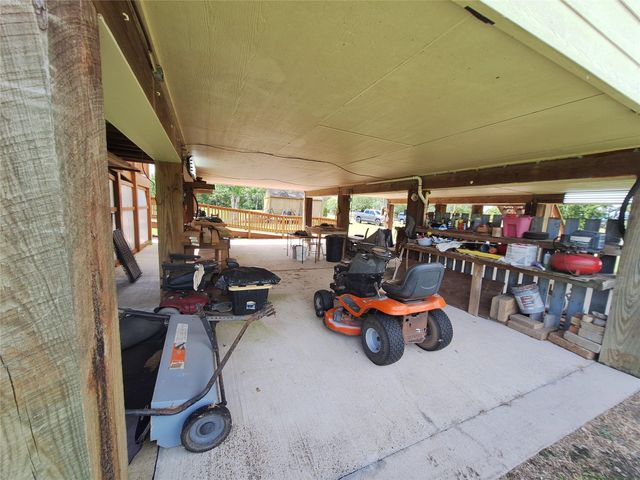 304 Bayside Drive, Anahuac, TX 77514