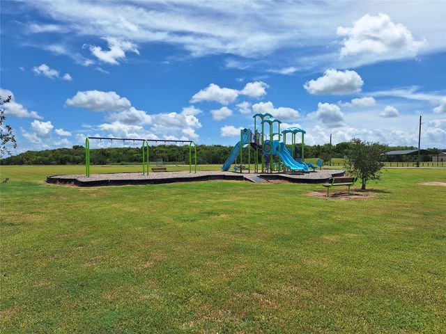 304 Bayside Drive, Anahuac, TX 77514