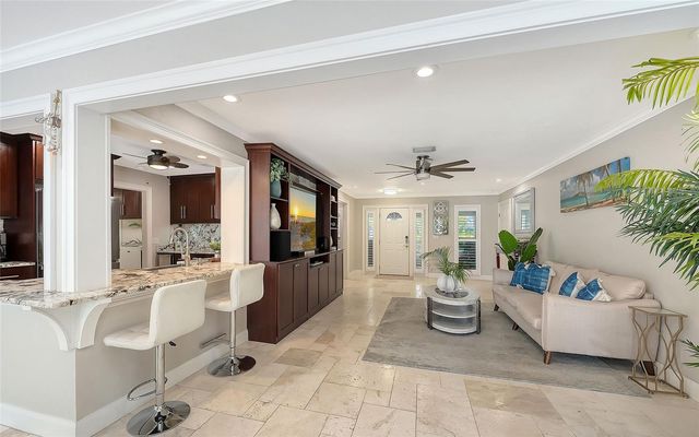 121 HOLLY AVENUE, Sarasota, FL 34243