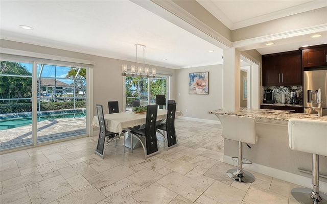 121 HOLLY AVENUE, Sarasota, FL 34243