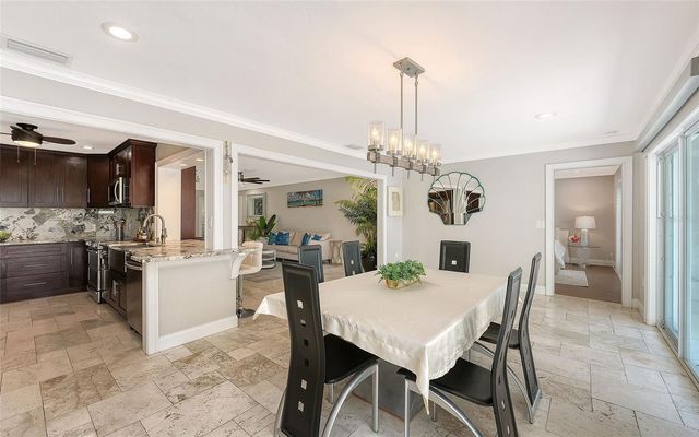 121 HOLLY AVENUE, Sarasota, FL 34243