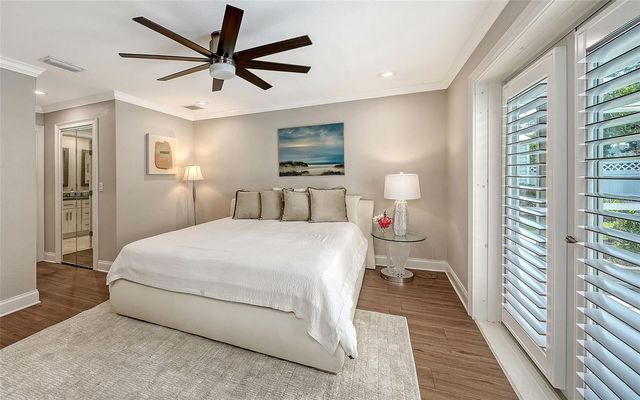 121 HOLLY AVENUE, Sarasota, FL 34243