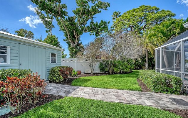 121 HOLLY AVENUE, Sarasota, FL 34243