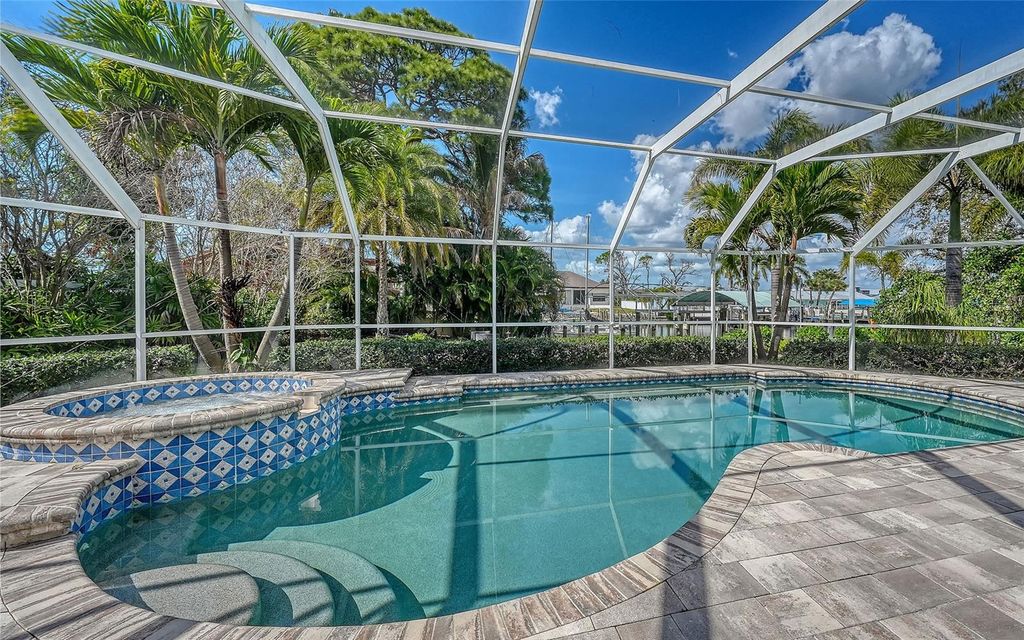 121 HOLLY AVENUE, SARASOTA, FL 34243 — photo 5