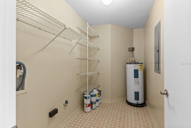 701 BALTUSROL WAY, Sun City Center, FL 33573