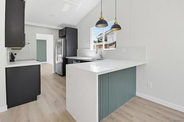 6234 Crawford St, San Diego, CA 92120