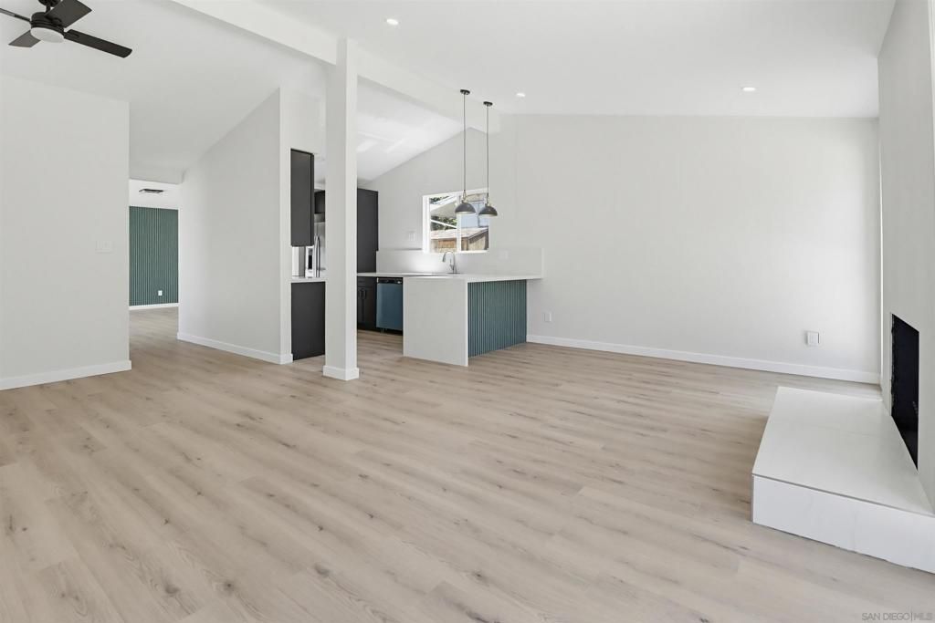 Image 11 of property listing at 6234 Crawford St, San Diego, CA 92120