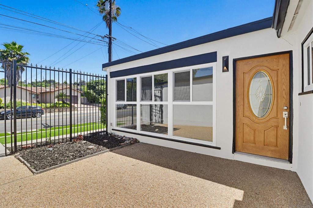 Image 3 of property listing at 6234 Crawford St, San Diego, CA 92120