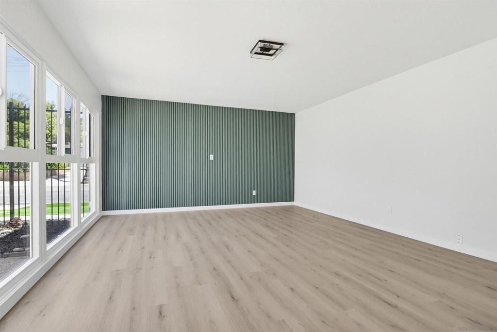 Image 4 of property listing at 6234 Crawford St, San Diego, CA 92120