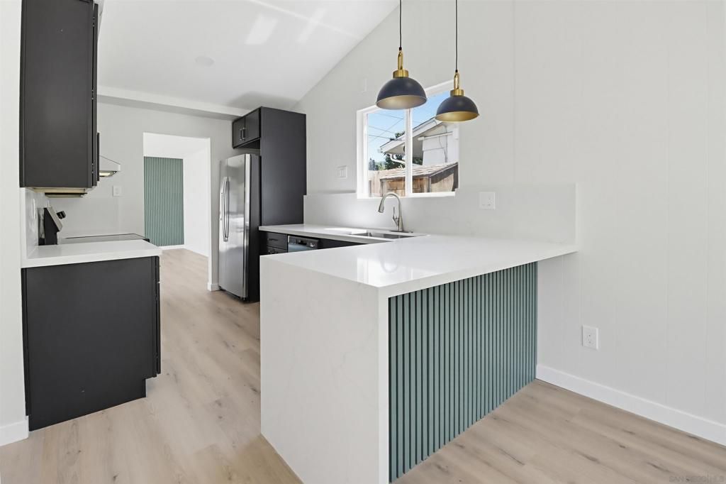 Image 6 of property listing at 6234 Crawford St, San Diego, CA 92120