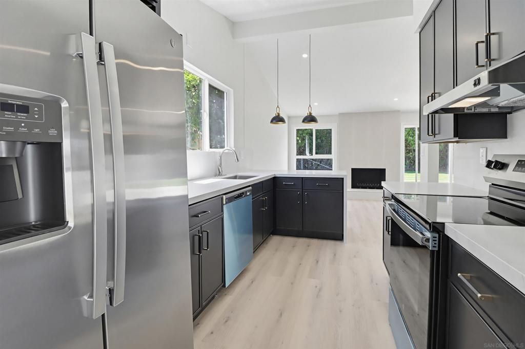 Image 7 of property listing at 6234 Crawford St, San Diego, CA 92120