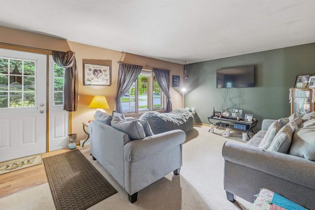 836 MEADOWBROOK LANE, Fond Du Lac, WI 54935