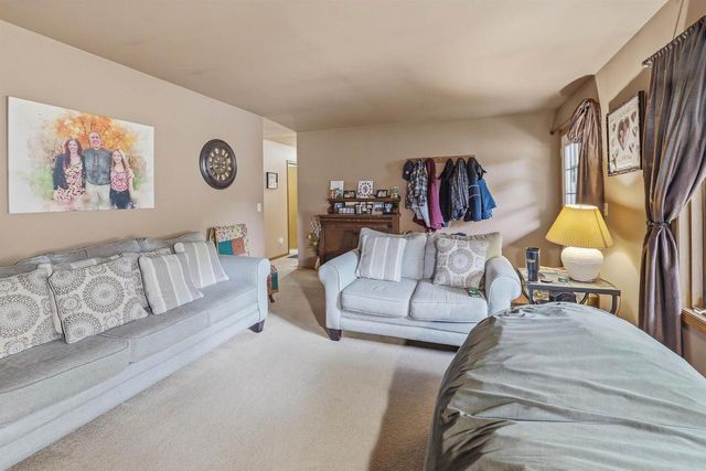 836 MEADOWBROOK LANE, Fond Du Lac, WI 54935