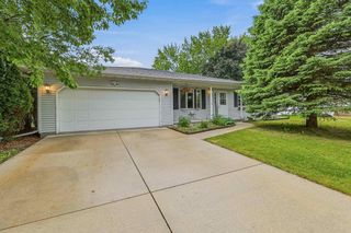 836 MEADOWBROOK LANE, Fond Du Lac, WI 54935