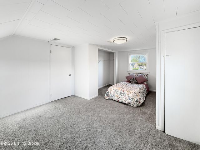 998 Meadow Hill Rd, Louisville, KY 40219