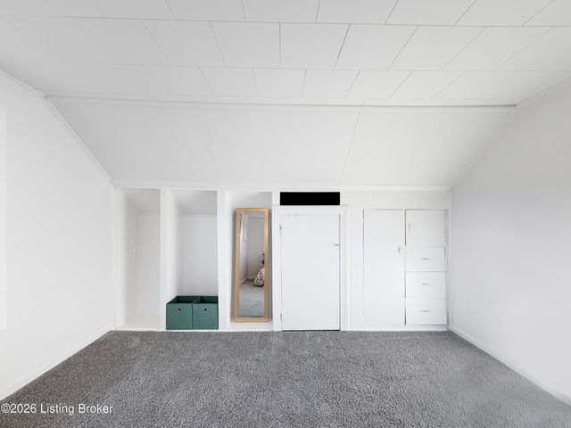 998 Meadow Hill Rd, Louisville, KY 40219