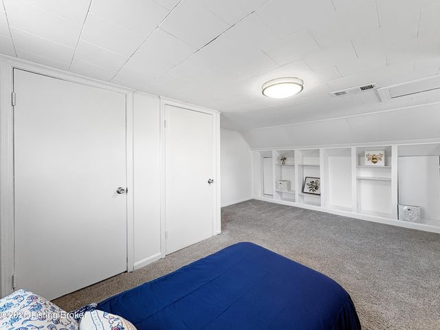 998 Meadow Hill Rd, Louisville, KY 40219