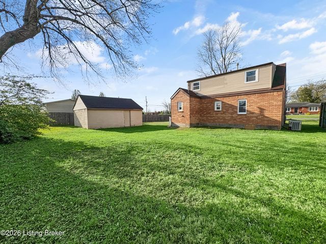 998 Meadow Hill Rd, Louisville, KY 40219