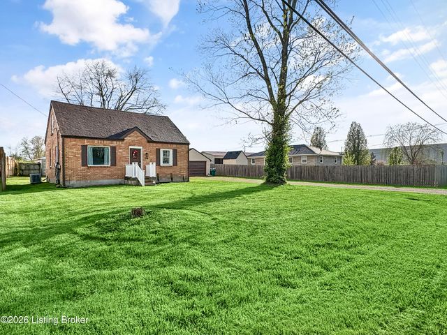 998 Meadow Hill Rd, Louisville, KY 40219