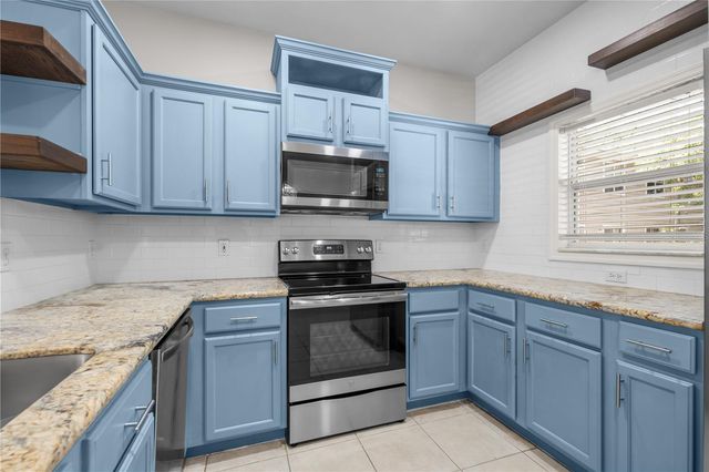 1710 NW 7TH STREET 404, Gainesville, FL 32609