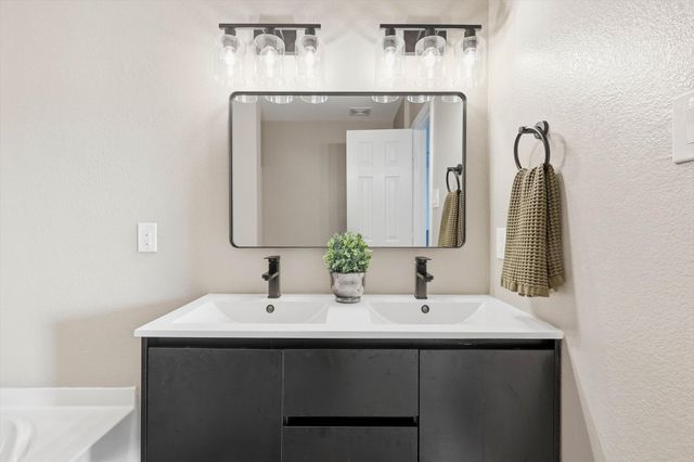 1801 Kittredge Way, Fort Worth, TX 76247