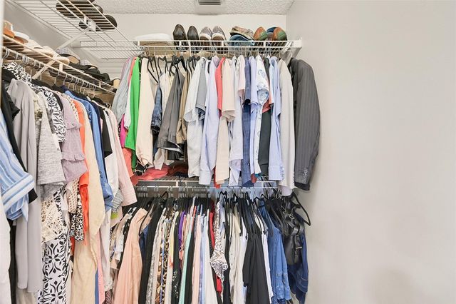 8049 Aberdeen Drive 101, Boynton Beach, FL 33472