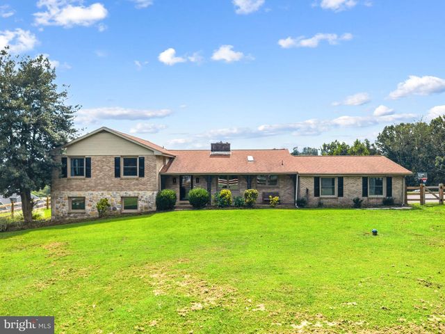 140 GOVERNOR MARKHAM DR, Glen Mills, PA 19342