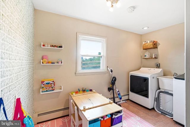 140 GOVERNOR MARKHAM DR, Glen Mills, PA 19342
