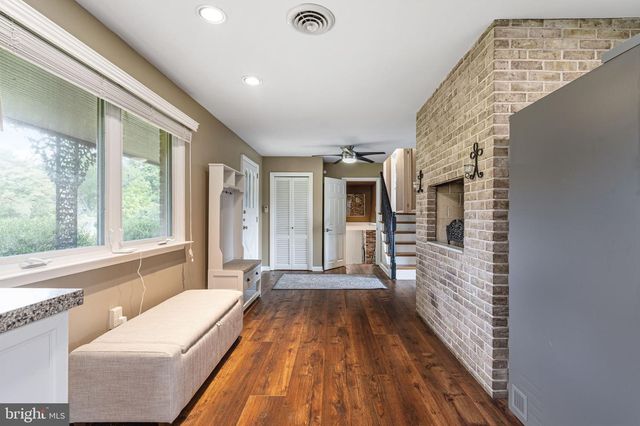 140 GOVERNOR MARKHAM DR, Glen Mills, PA 19342