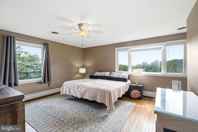 140 GOVERNOR MARKHAM DR, Glen Mills, PA 19342
